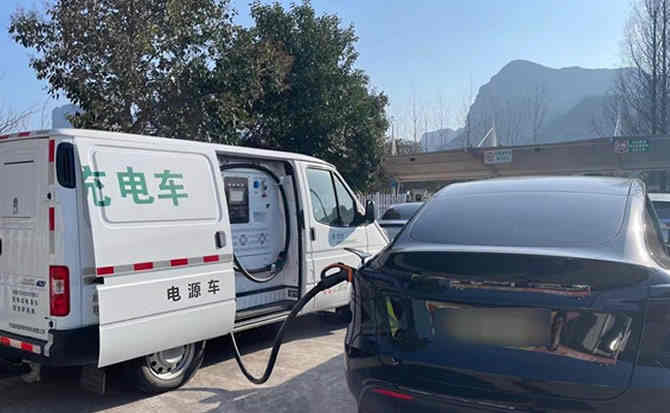 杭锦后旗汽车搭电